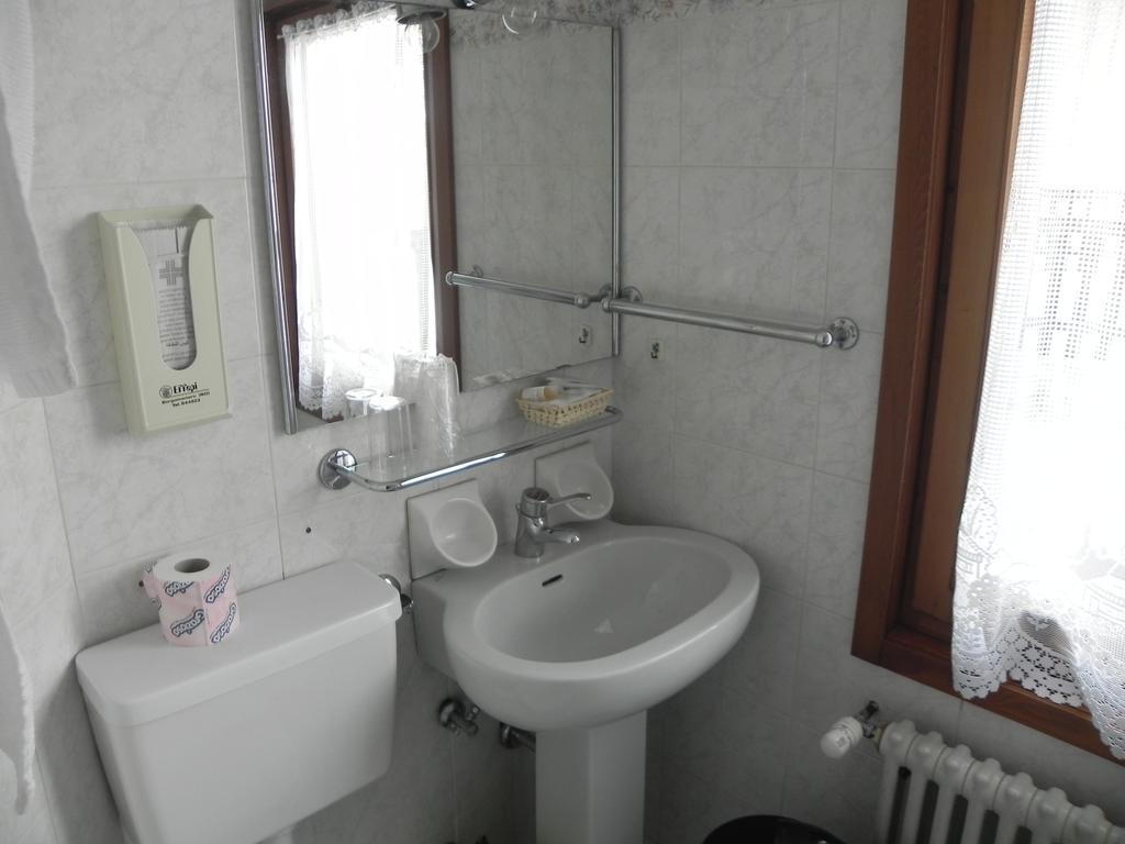 Hotel Nuovo Pecetto Macugnaga Rom bilde
